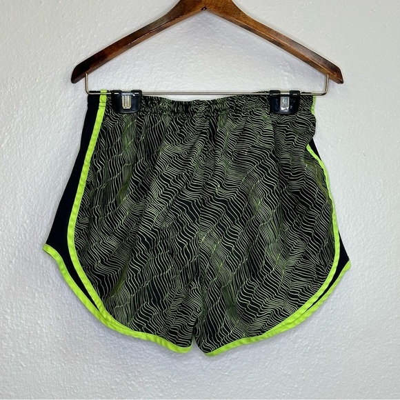 NIKE Women's DRI-FIT Dry Tempo Running Short - Volt Black - Medium - Picture 12 of 15